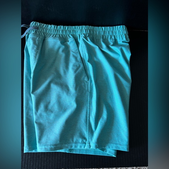 Men’s Outdoor Voices Shorts - Picture 3 of 4